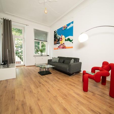 White 60 Qm Apartment - Zentral - Balkon - Messe デュッセルドルフ エクステリア 写真