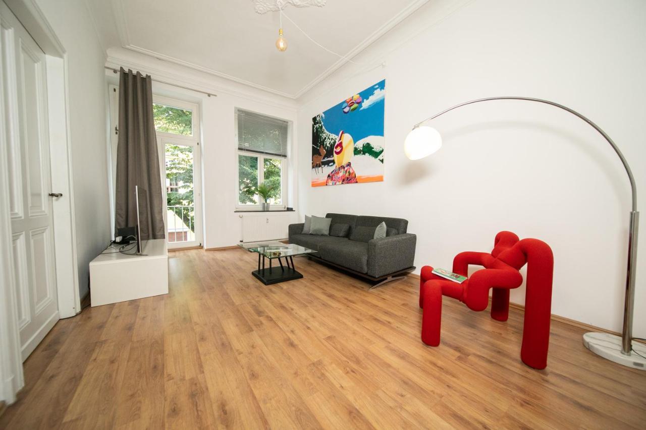 White 60 Qm Apartment - Zentral - Balkon - Messe デュッセルドルフ エクステリア 写真