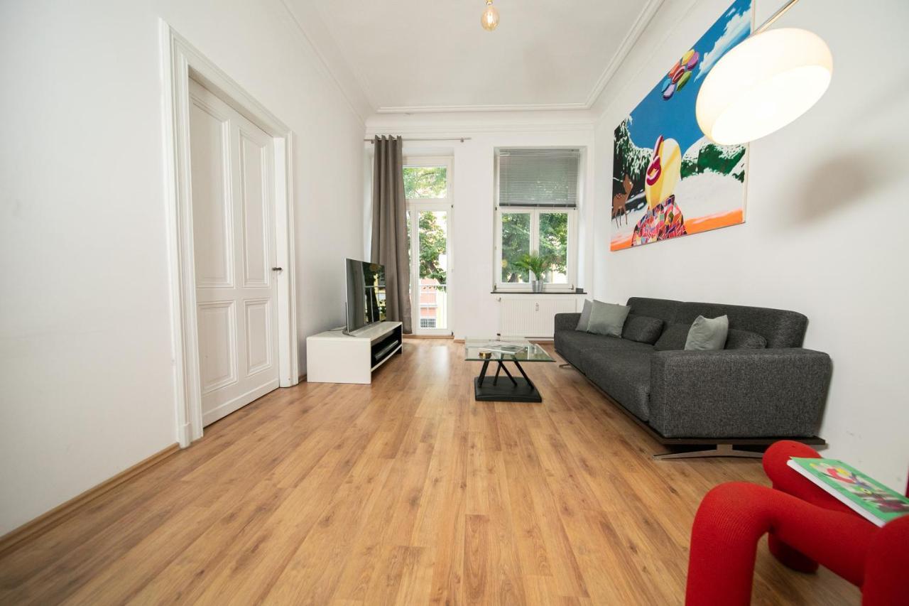 White 60 Qm Apartment - Zentral - Balkon - Messe デュッセルドルフ エクステリア 写真