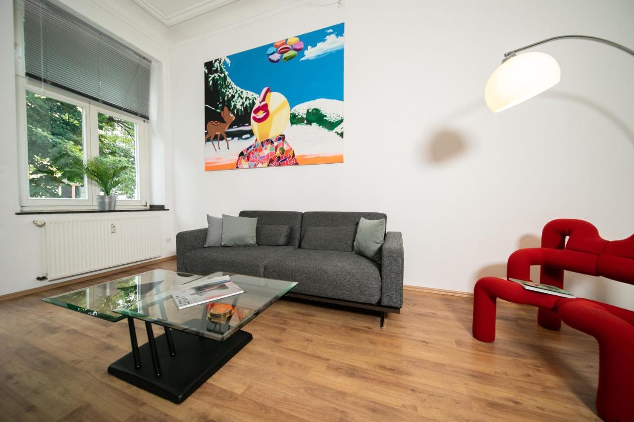 White 60 Qm Apartment - Zentral - Balkon - Messe デュッセルドルフ エクステリア 写真