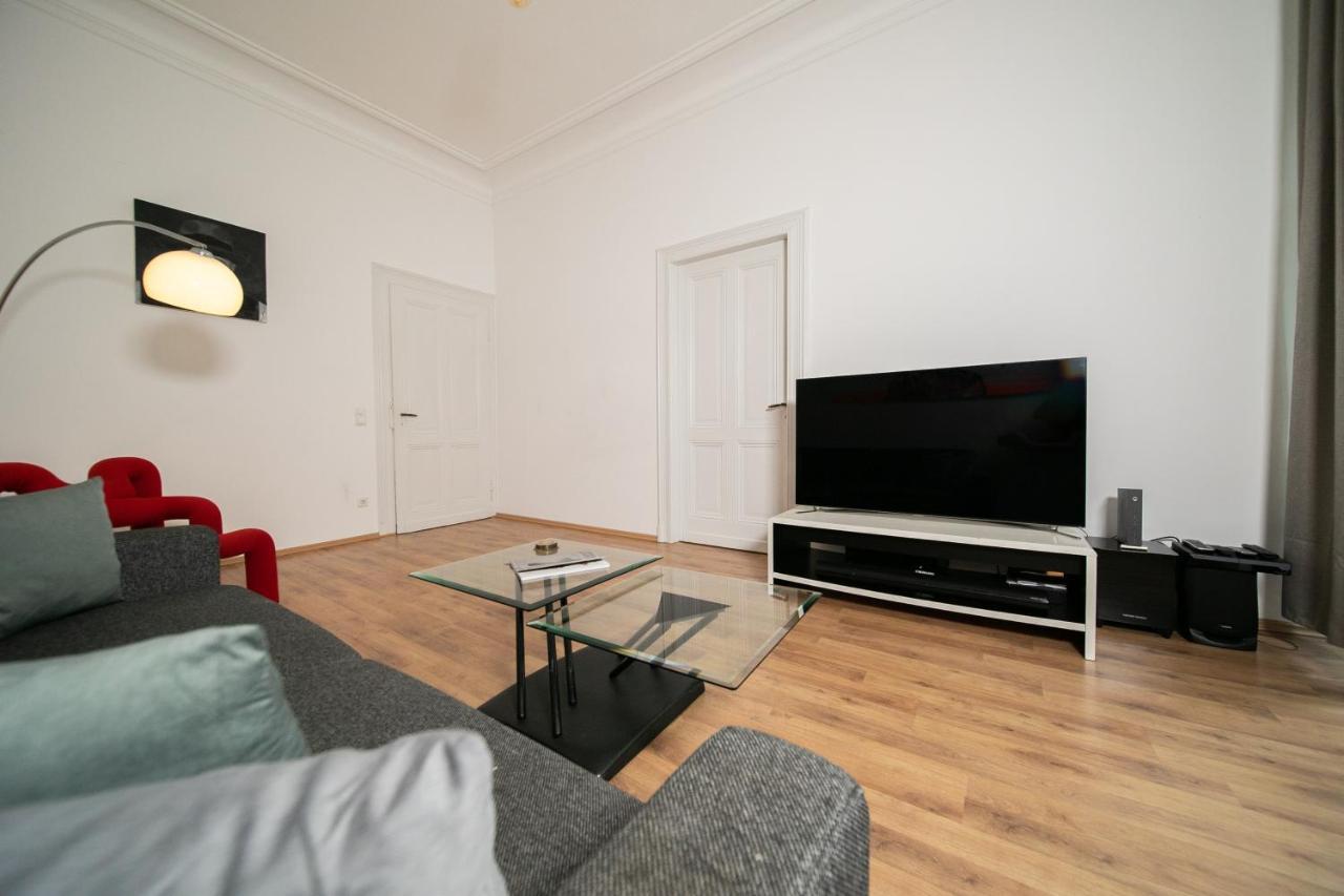 White 60 Qm Apartment - Zentral - Balkon - Messe デュッセルドルフ エクステリア 写真